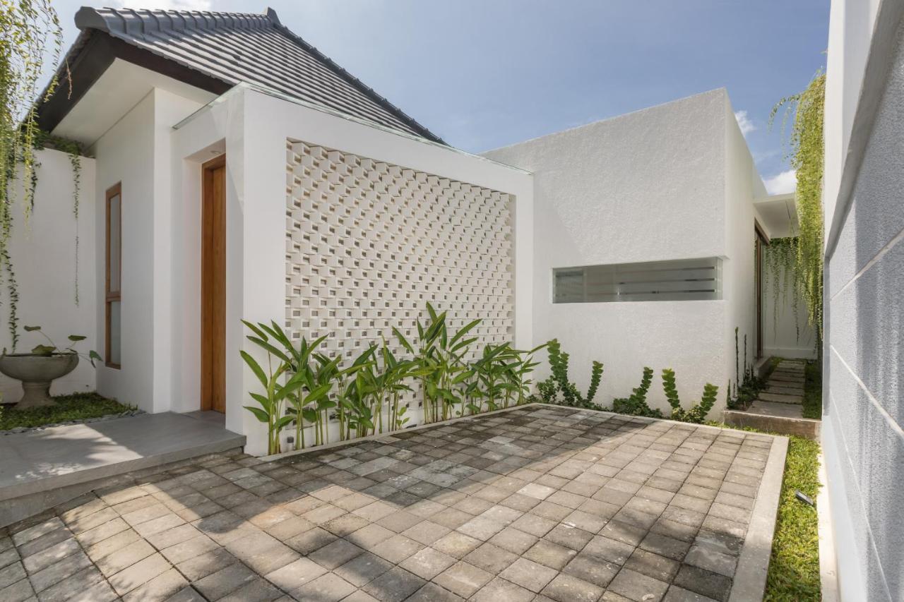 Fenosa Seminyak Villas By Nagisa Bali Exterior photo